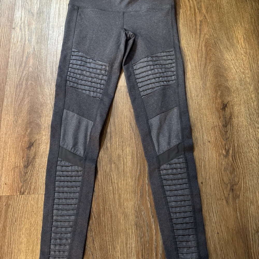 ALO Yoga Charcoal Leggings